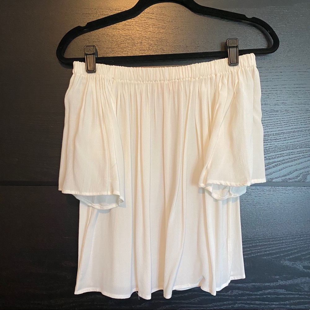 OTIS AND MACLAIN - OFF THE SHOULDER RUFFLE TOP - Picture 6 of 7